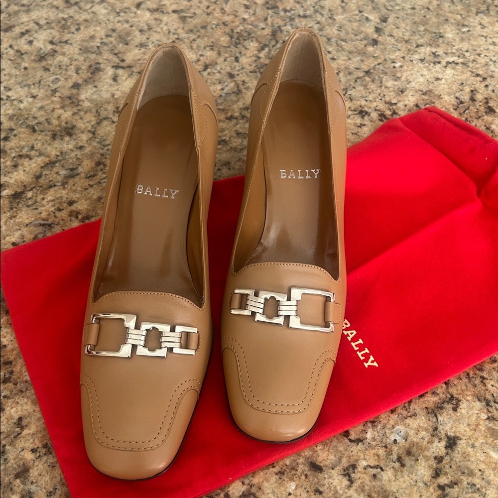 New Bally camel pumps - Picture 2 of 16